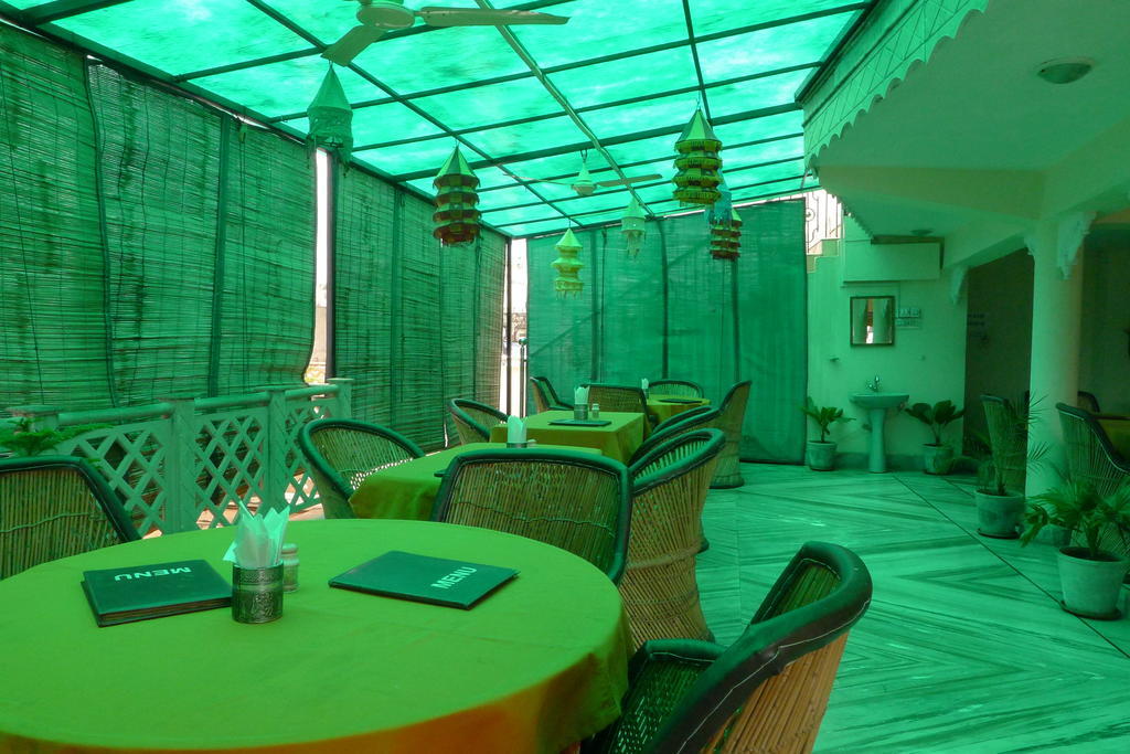 Hotel Kiran Palace Udajpur Zewnętrze zdjęcie