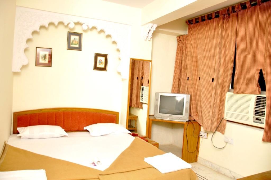 Hotel Kiran Palace Udajpur Pokój zdjęcie